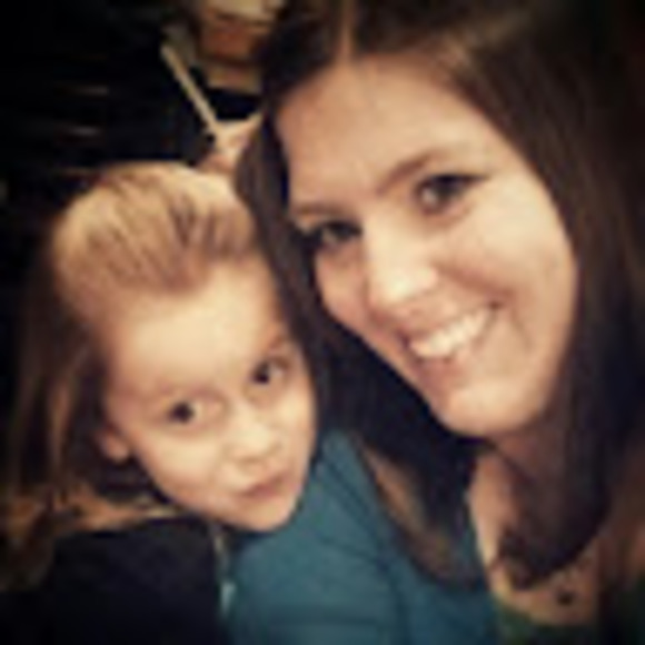 Meet your Posher, Amanda - Picture 1 of 1